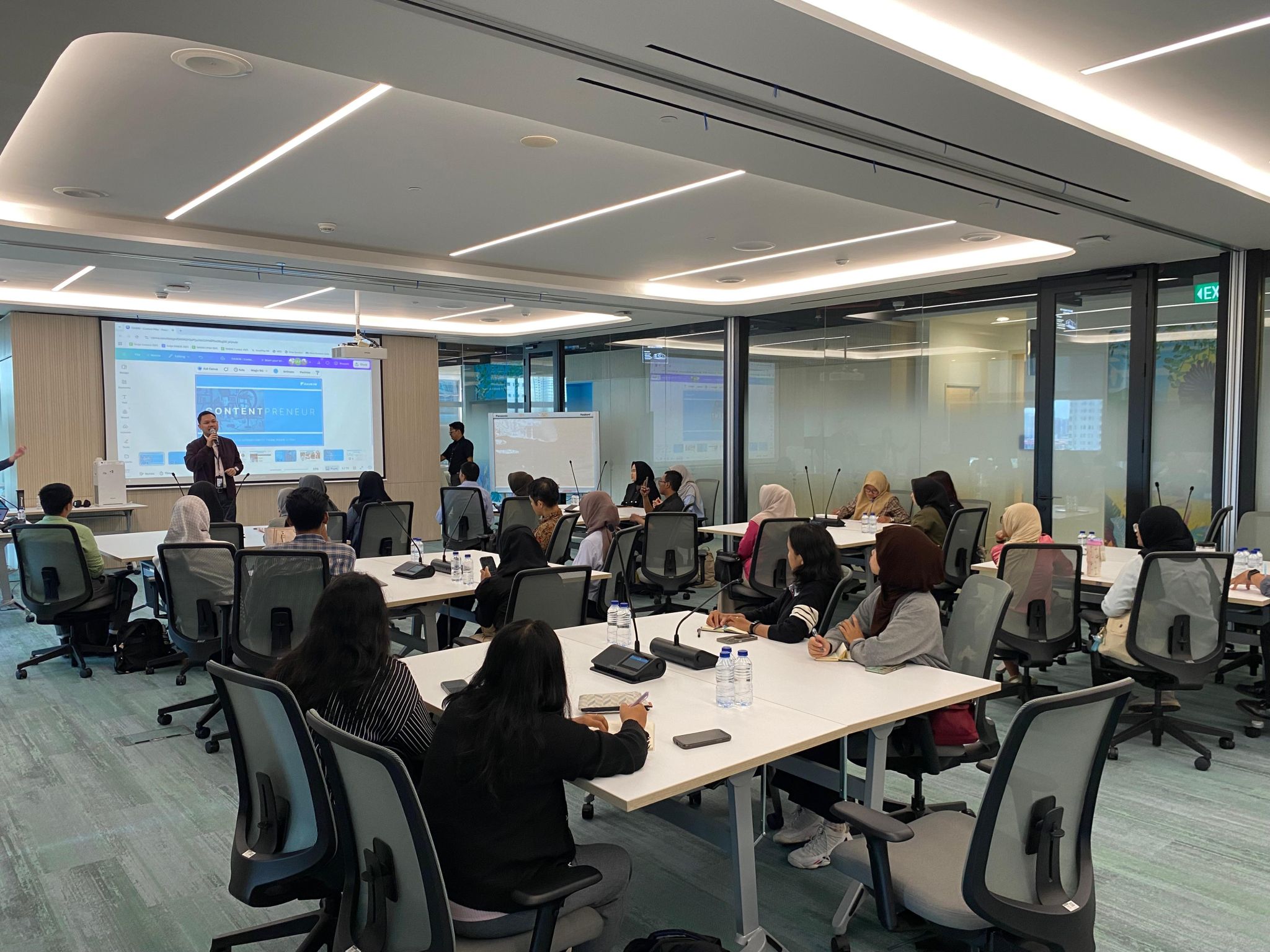 Image of Mengasah Kreativitas, Membangun Karier: Discover the Art of Crafting Impactful Content Bersama PT DAIKIN AIRCONDITIONING INDONESIA